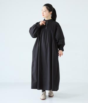 ブザムピンタックスモックワンピース(ブラック-F)