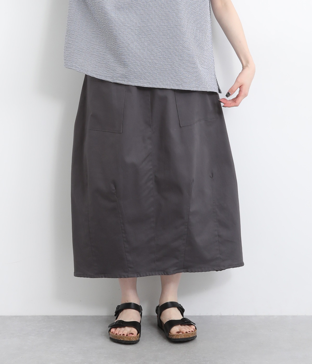 コンパクトツイルストレッチ裾ダーツスカート(チャコール-ONESIZE)