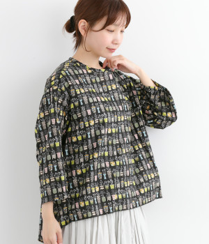 コットンローンプリント柄7分袖クルーネックプルオーバー(ブラック鉢植柄-ONESIZE)