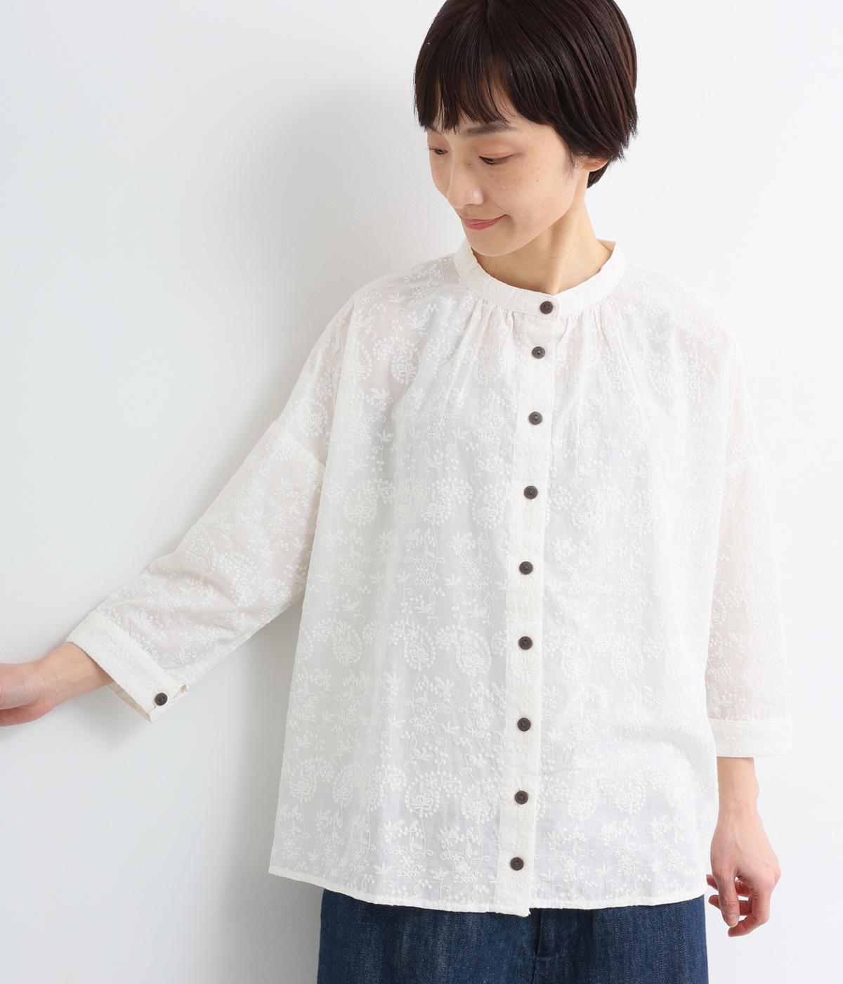 ペイズリーと小花柄刺繍コットンギャザーブラウス(ナチュラル-F)