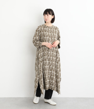 コットンリネンレーヨン多忙なフラミンゴさんダブプリントワンピース(ブラウン-ONESIZE)