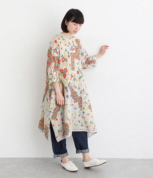 アンティークバティック・プリントワンピース(ライトグレー-ONESIZE)