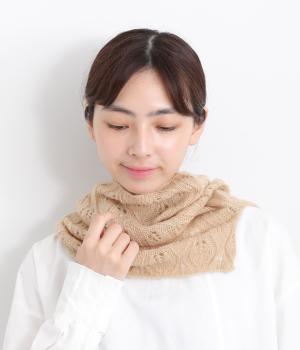 スリット入りニットスヌード(ベージュ-ONESIZE)