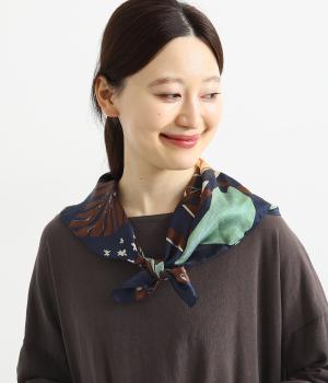 アフリカ柄シルクスカーフ(ネイビー-ONESIZE)