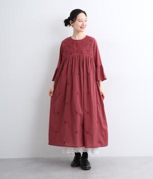 ラクノウ風刺繍コットンワンピース(レッド-ONESIZE)