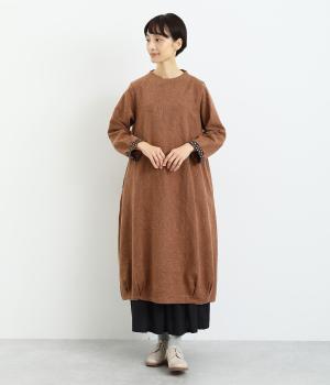 スラブストーンウォッシュ＆小さいポルカドットコクーンワンピース(ブラウン-F)