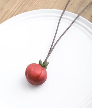 ウッドトマトネックレス