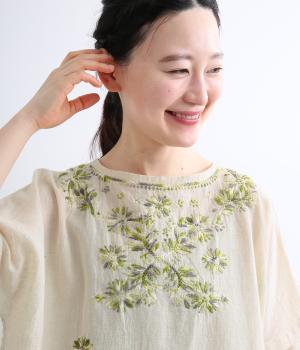 グラデーション刺繍コットンリネンブラウス(ナチュラル-F)