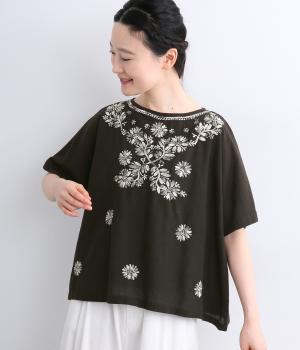グラデーション刺繍コットンリネンブラウス(ブラック-F)