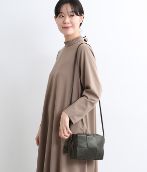 レザーメッシュミニショルダーバッグ(ブラック-ONESIZE)