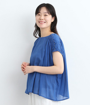 ビーズ付きプルオーバー(ブルー-ONESIZE)