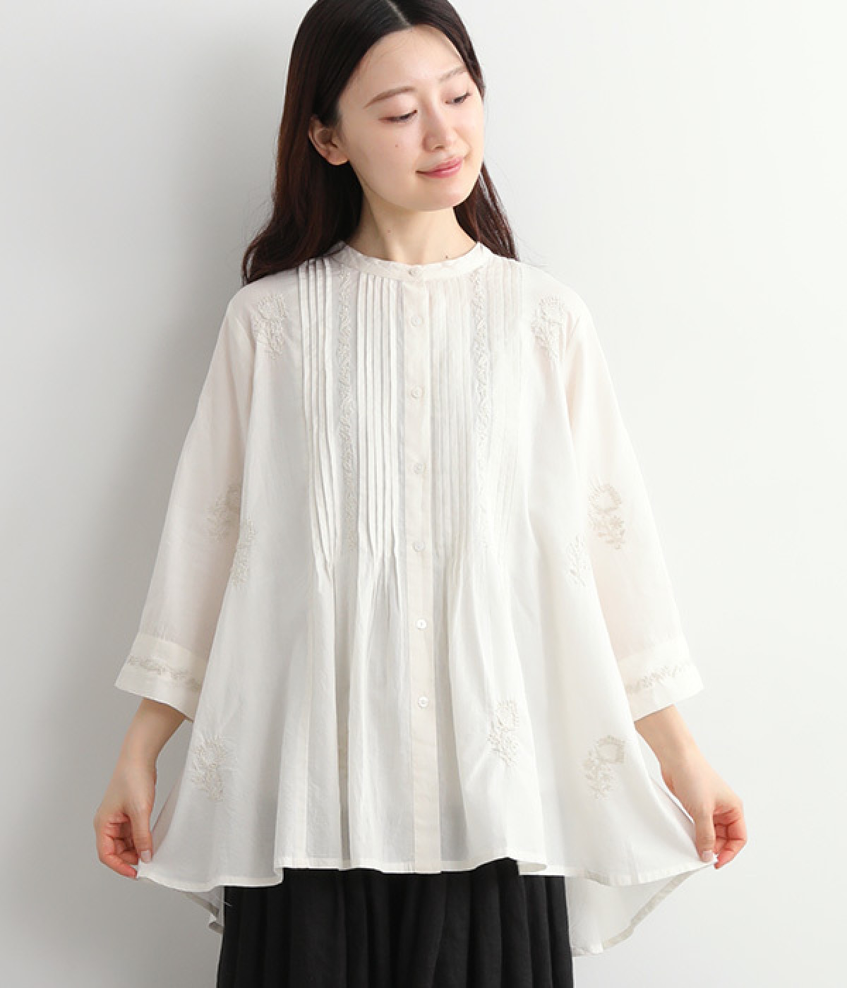 コットンピンタック×ラクノウ刺繍ブラウス(ホワイト-ONESIZE)