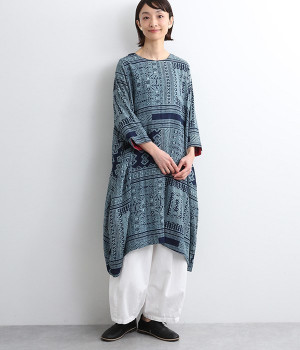 モン族柄藍染プリントワンピース(ネイビー-ONESIZE)