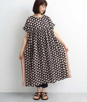 三角ブロックプリントドレス(ブラック-ONESIZE)