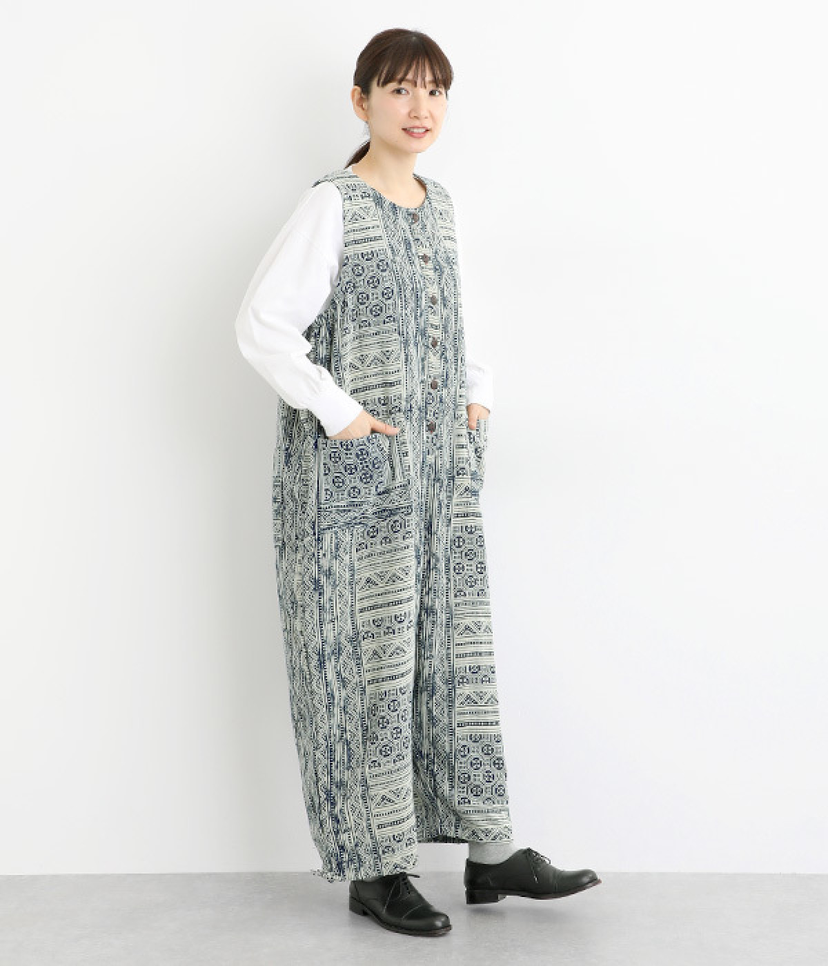 オリジナル柄サロペット モン族柄藍染プリントサロペット｜MALAIKA（マライカ）の商品詳細