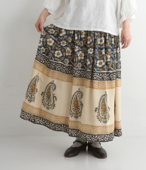 フラワーペイズリープリントスカート(ブルー-ONESIZE)