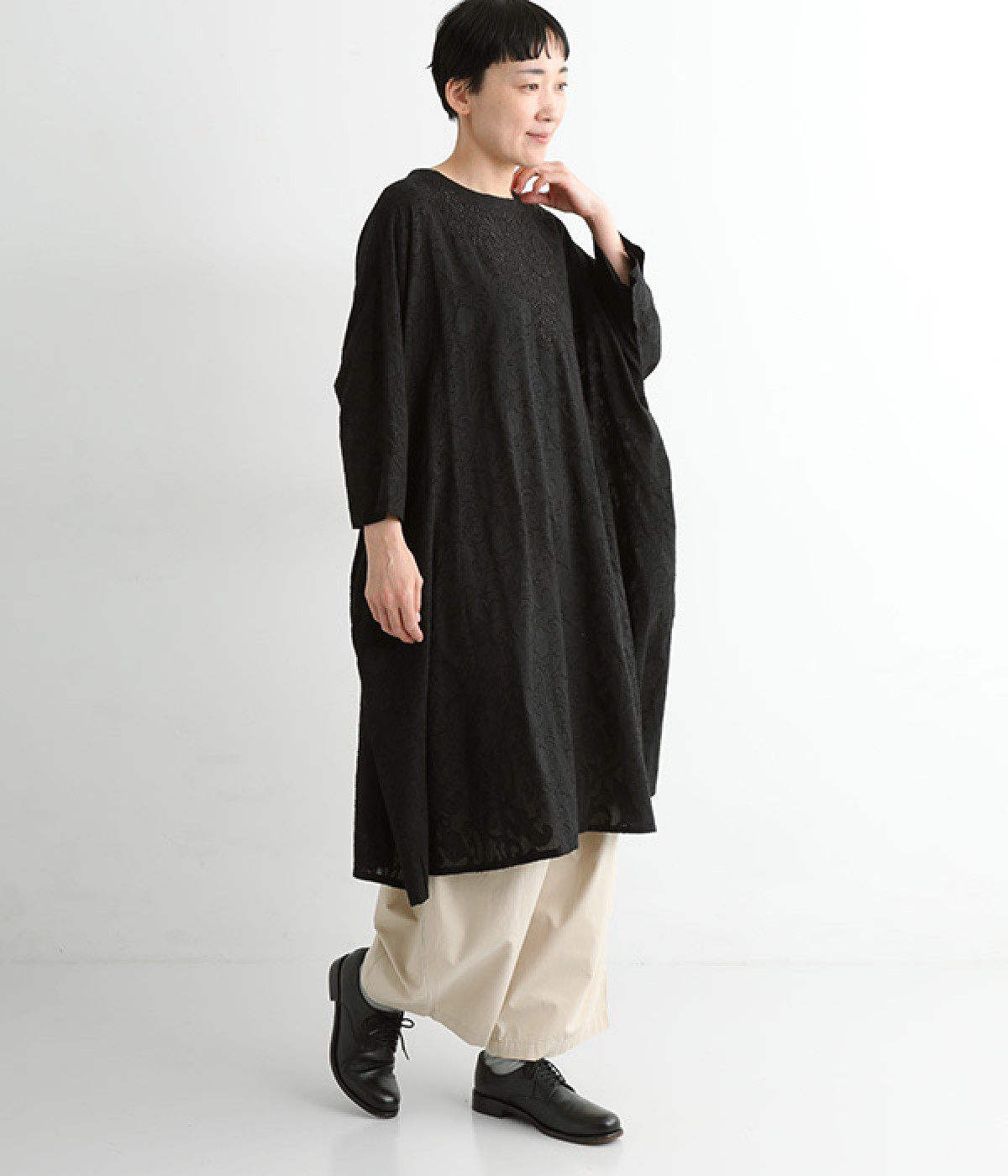 コットンジャカードラクノウ刺繍ワンピース(ブラック-ONESIZE)