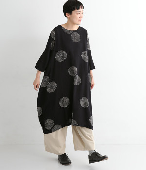 ドットブロックプリントワンピース(ブラック-ONESIZE)