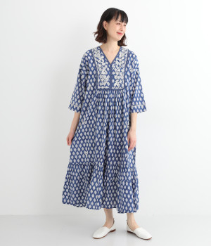ラクノウ刺繍+プリントワンピース(ブルー-ONESIZE)