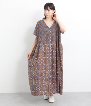 レトロブロックプリントワンピース(ブルー-ONESIZE)