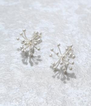カレンシルバー　フラワーピアス