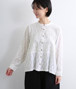 コットンラクノウ刺繍ブラウス（ホワイト・F）