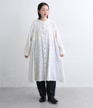 コットンラクノウ刺繍ロングブラウス（ホワイト・F）