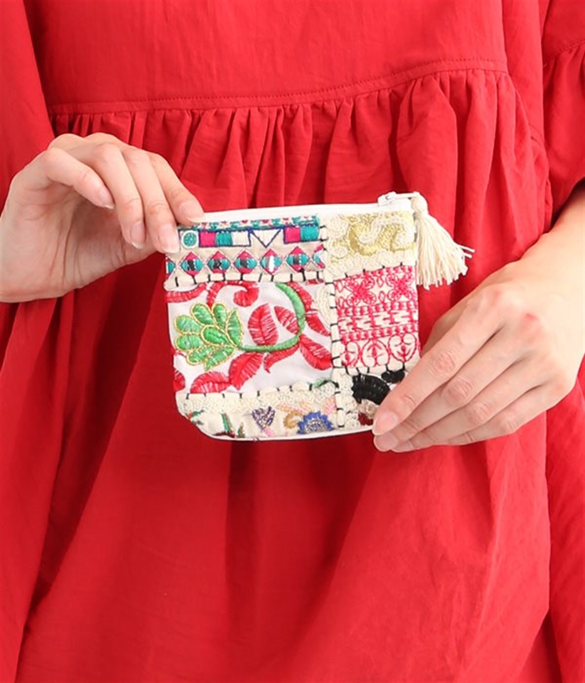 カンバディアパッチ　ティッシュケース付きポーチ(ベージュ-ONESIZE)