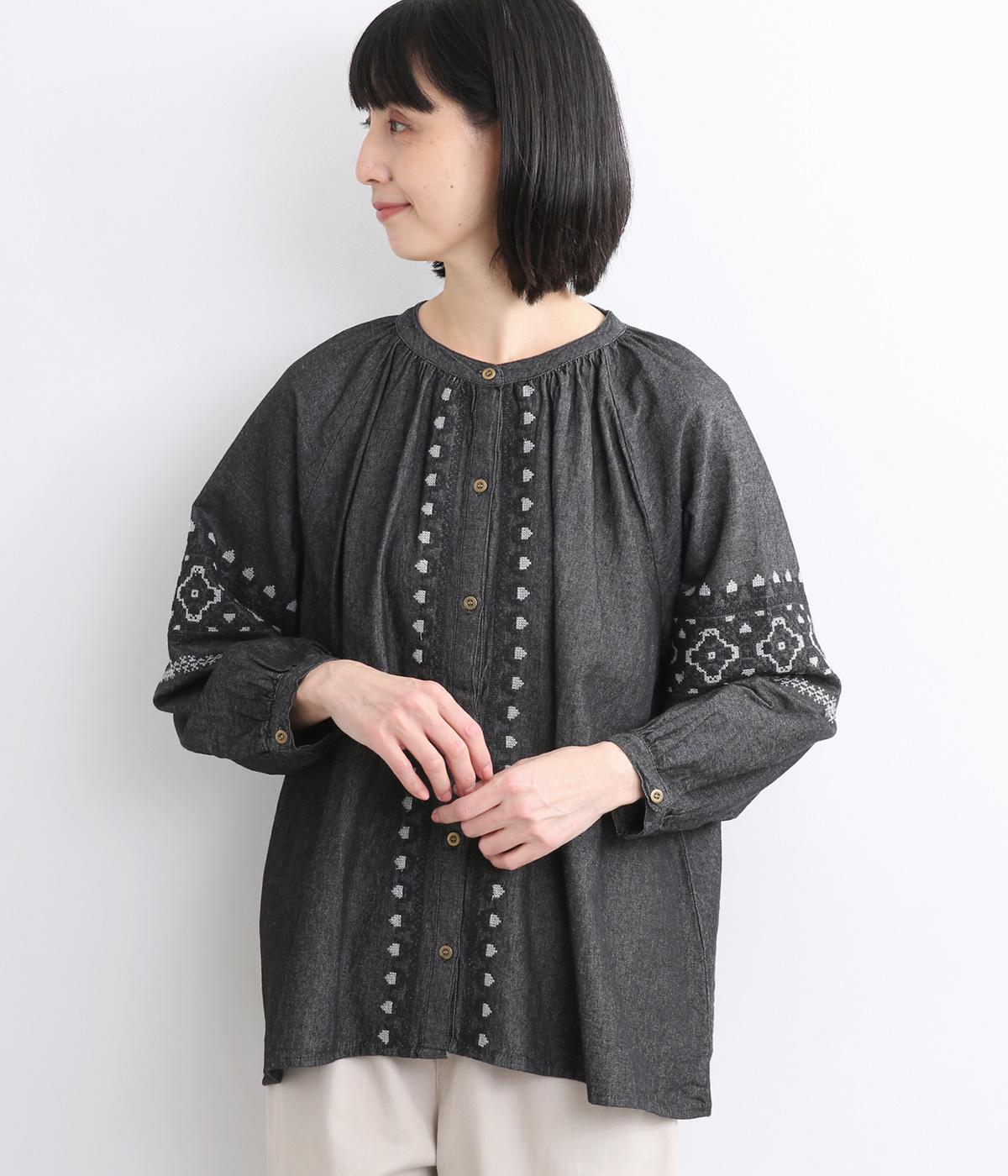 コットンデニムエンブブラウス(ブラック-ONESIZE)