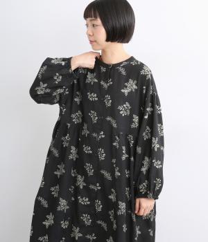 コットンリネンフラックスリーフプリントワンピース(ブラック-ONESIZE)