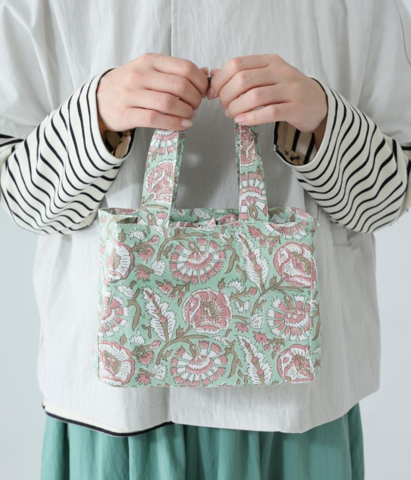 コンフィーブロックプリント保冷バッグ巾着付き