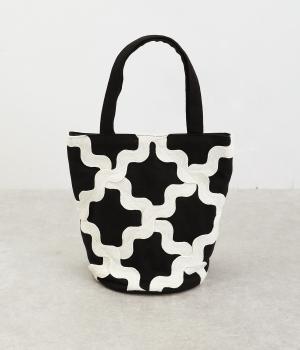 Lattice　バケットバッグ(ブラック/オフホワイト-F)