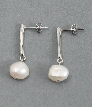 freshwater　pearl　line　mini　ピアス
