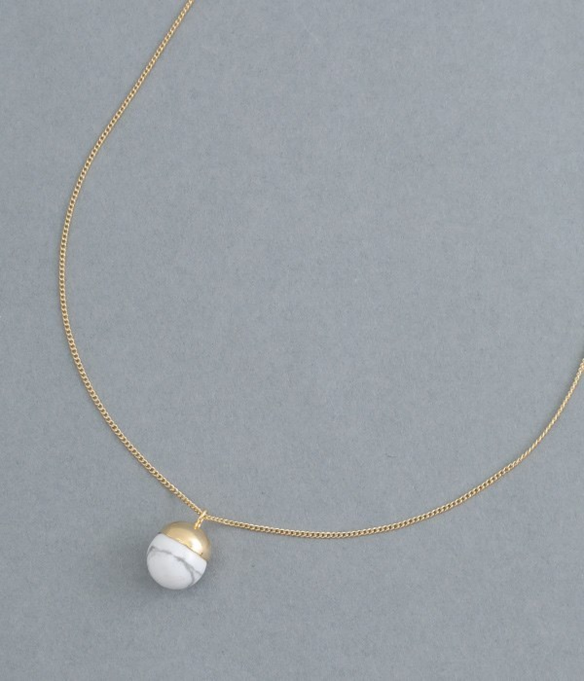 Acorn　ロングネックレス(ゴールド×ハウライト-ONESIZE)