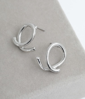 ellipse metal ピアス