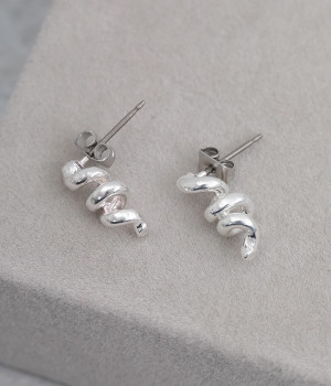 twist metal ピアス