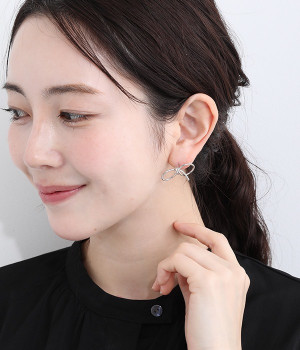 ribbon motif　ピアス(シルバー-ONESIZE)