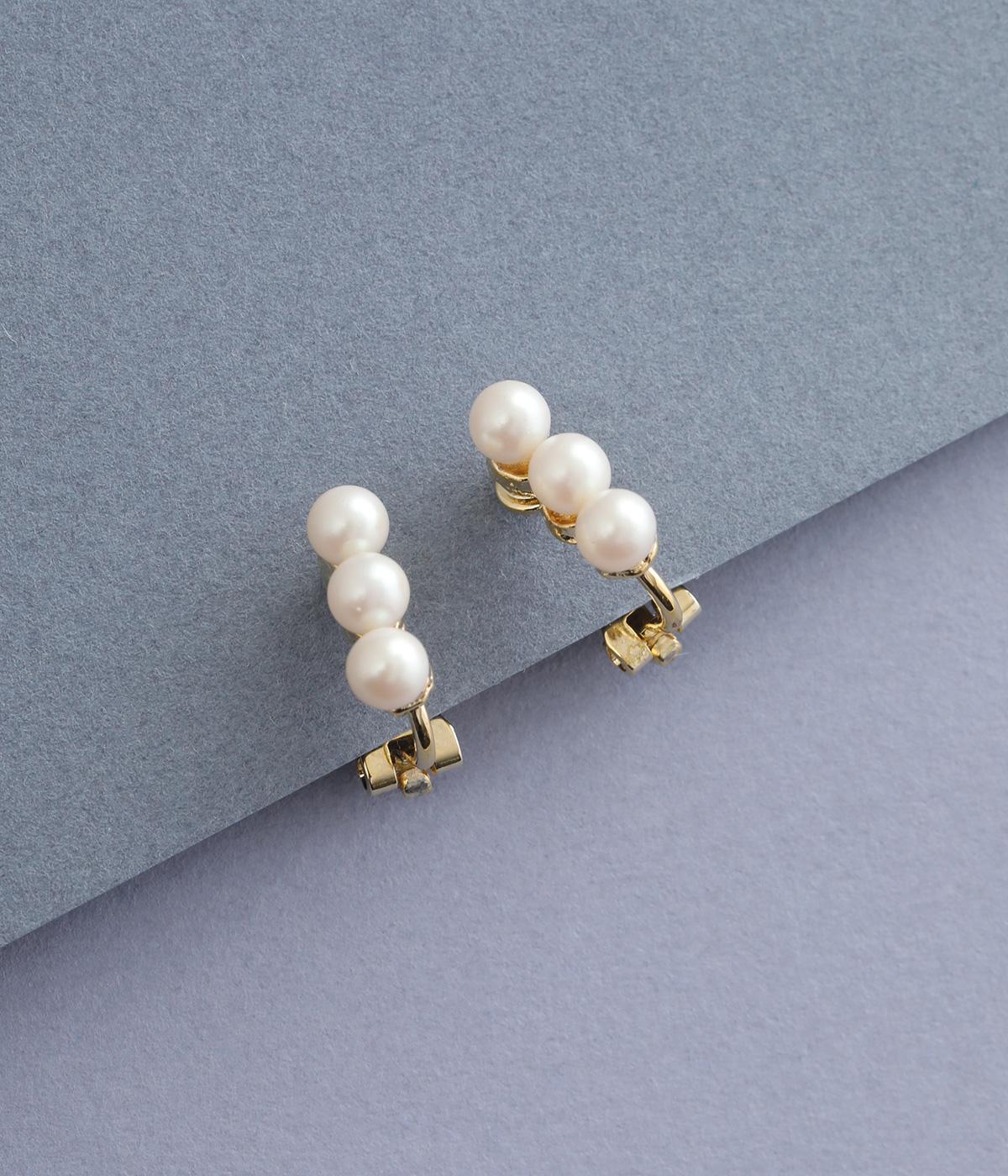 ３連パールデザインイヤリング(ゴールド-1)