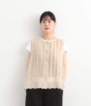 胸元多数ピンタック　裾刺繍レース脇紐結び２WAYベスト(キナリ-ONESIZE)