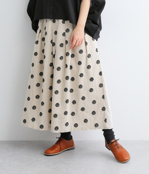 ドットリネン　タックギャザースカート(ブラック-ONESIZE)