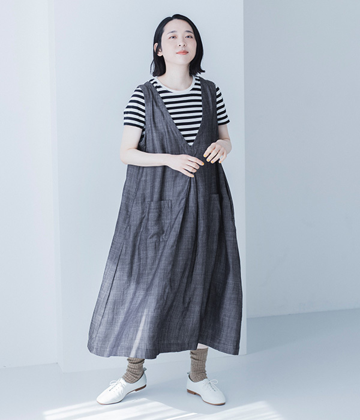 リネンコットン　胸元ピンタックV襟　2WAYノースリーブワンピース(インディゴ-ONESIZE)