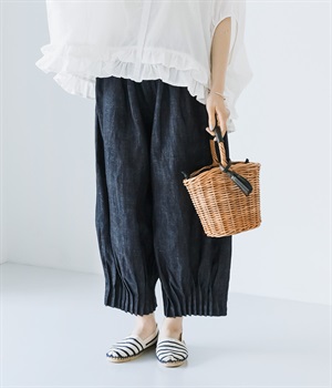 リネンコットン　インディゴデニム裾変形ピンタック加工裏付ワイドシルエットパンツ(インディゴデニム-ONESIZE)