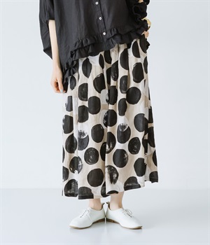 大丸プリント柄裏付83丈タックギャザースカート(黒まる-ONESIZE)