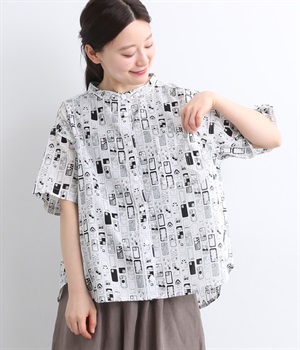 ローン　ポッププリントバンドカラーワンポケ猫目釦半袖シャツ(スマホケース-ONESIZE)