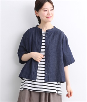 リネン混ライトデニムバンドカラー裾猫目釦半袖ブラウス(インディゴ-ONESIZE)