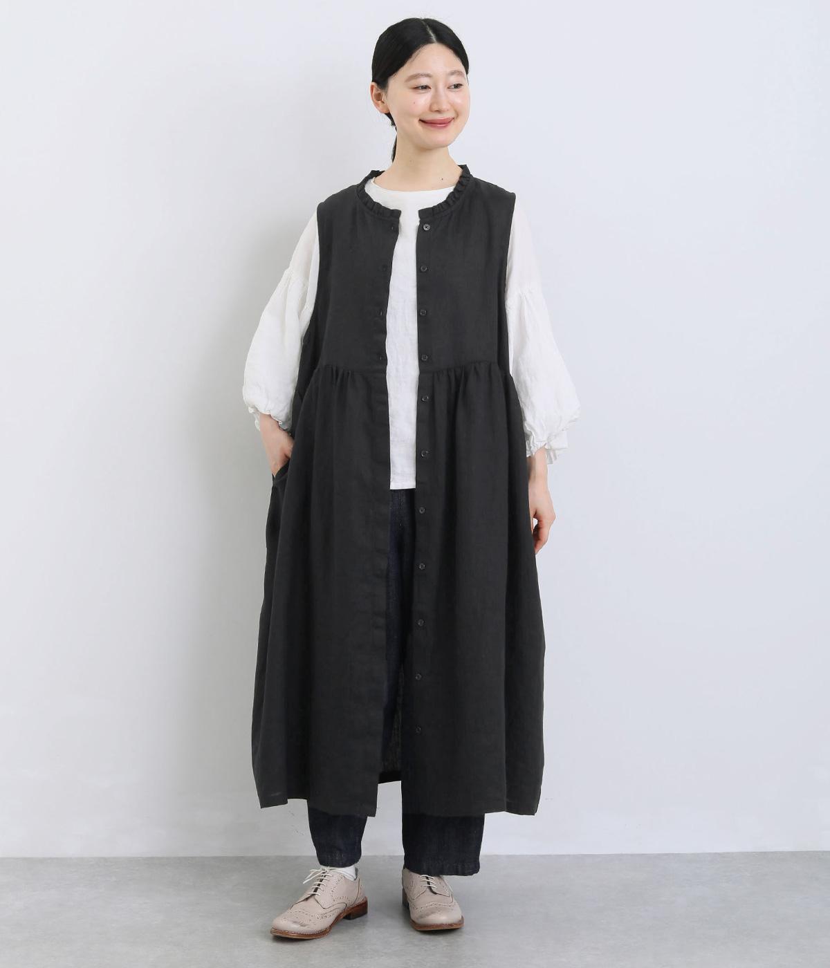 14番手洗いざらしリネン無地襟フリル途中比翼ウエストギャザー両サイドポケットノースリーブワンピース(ブラック-F)