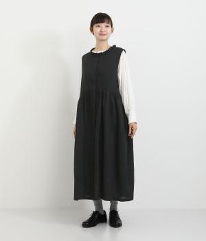 ブラッシュツイル襟フリル途中比翼ウエストギャザ一両サイドポケットノースリーブワンピース(ブラック-F)