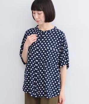バンドカラーワンポケ猫目ボタン半袖シャツ(ネイビードット-F)