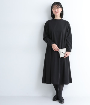 ストレッチギャバジンドレス（ブラック・ONESIZE）