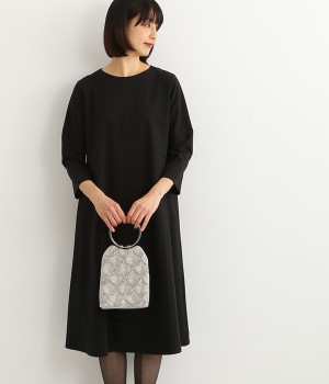 ストレッチギャバジン　ボックスタックドレス（ブラック・ONESIZE）